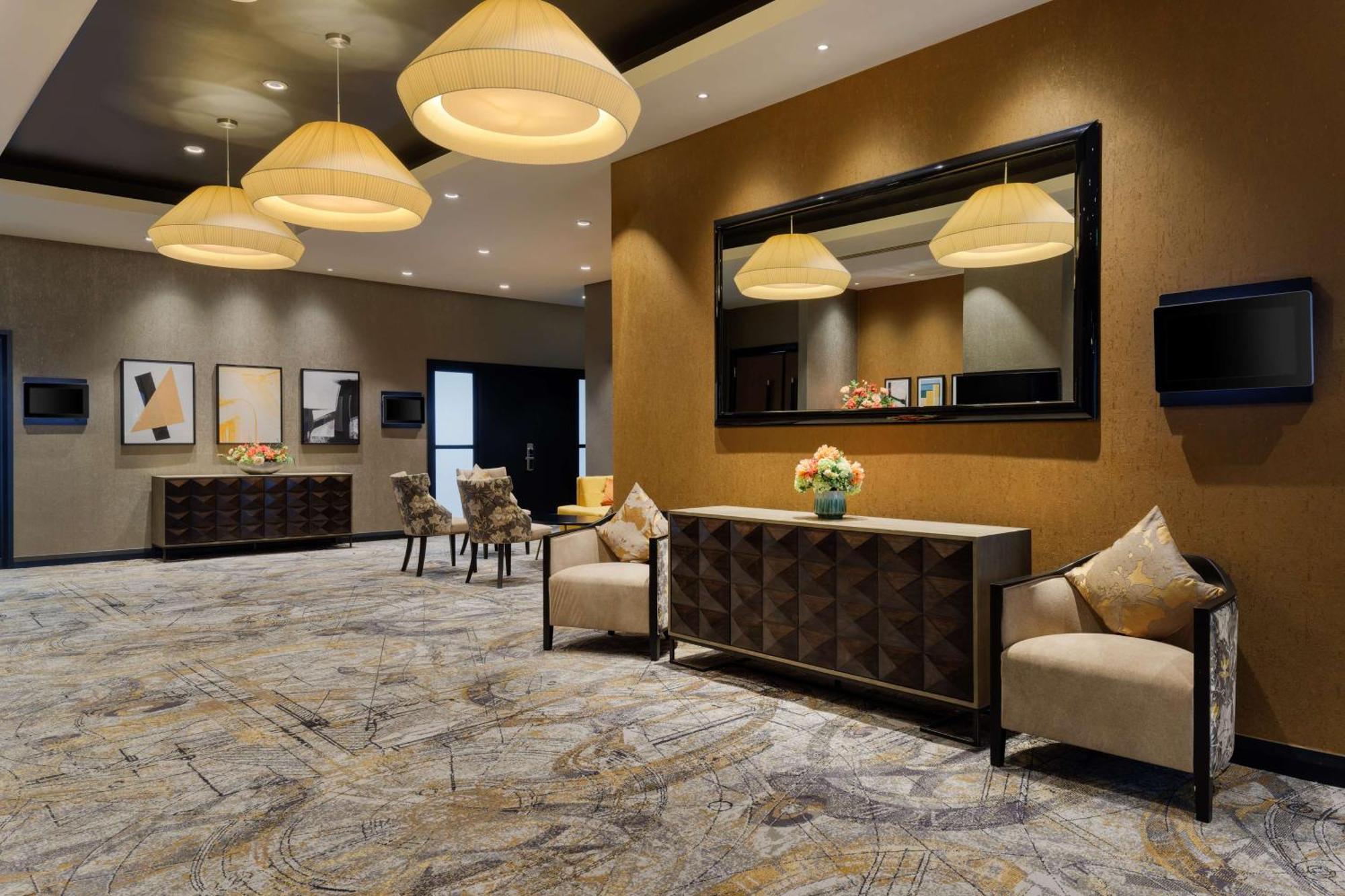Doubletree By Hilton Woking Hotell Exteriör bild