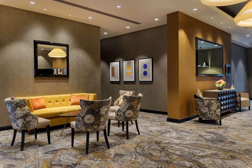 Doubletree By Hilton Woking Hotell Inreriör bild