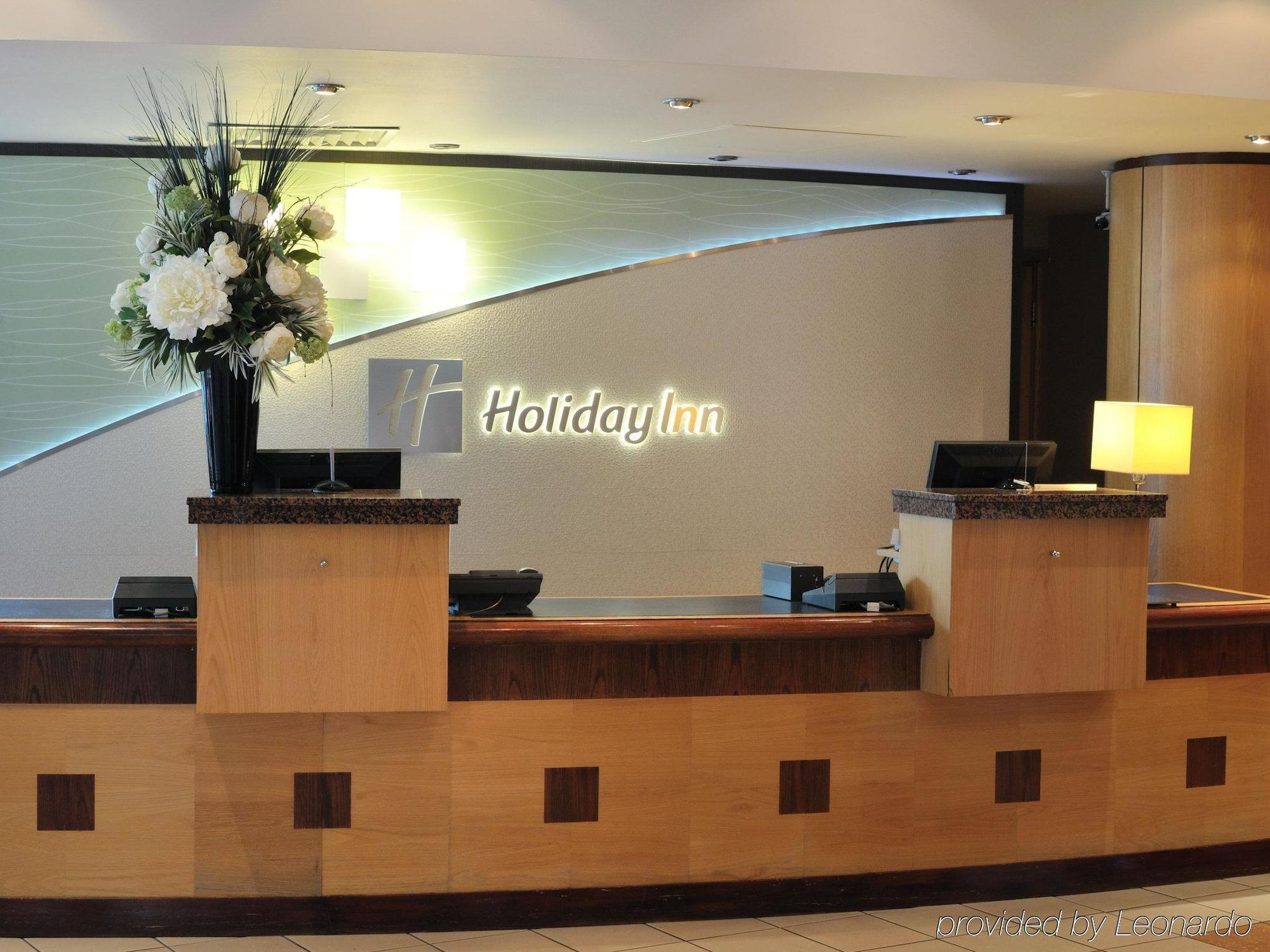 Doubletree By Hilton Woking Hotell Inreriör bild