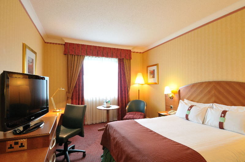 Doubletree By Hilton Woking Hotell Exteriör bild